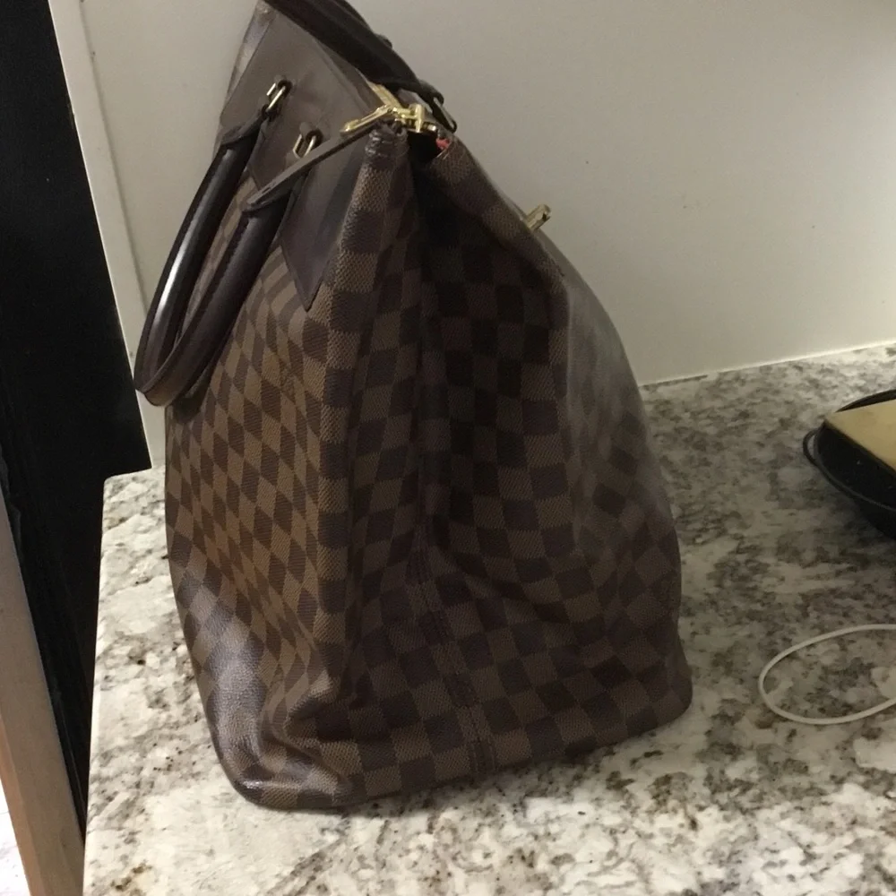 Louis Vuitton Brown Checkered Leather Briefcase Tote. ORE-OWNED.